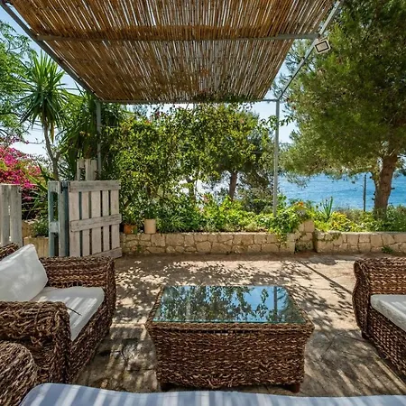 Cristina Al Mare - Artemisia Homes *